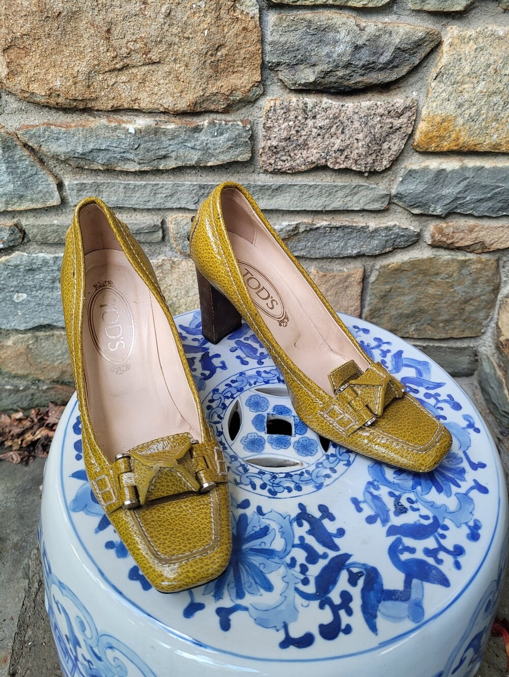 Tods Swing Selleria Patent Leather Pumps Chartreuse